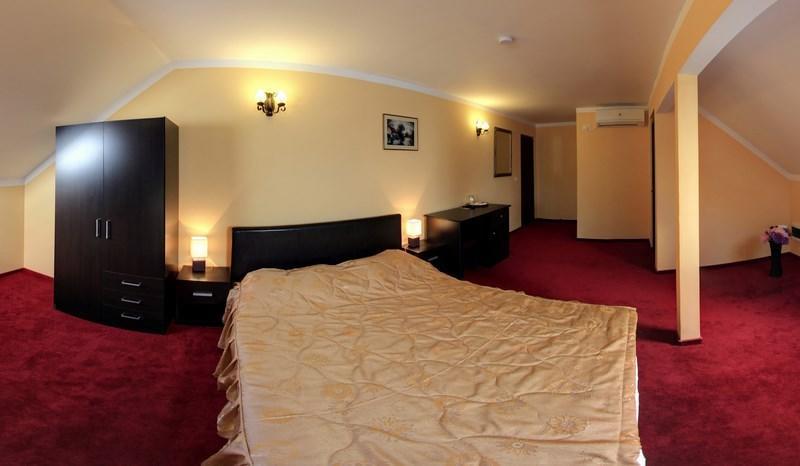 La Storia Guest House Piteşti Buitenkant foto