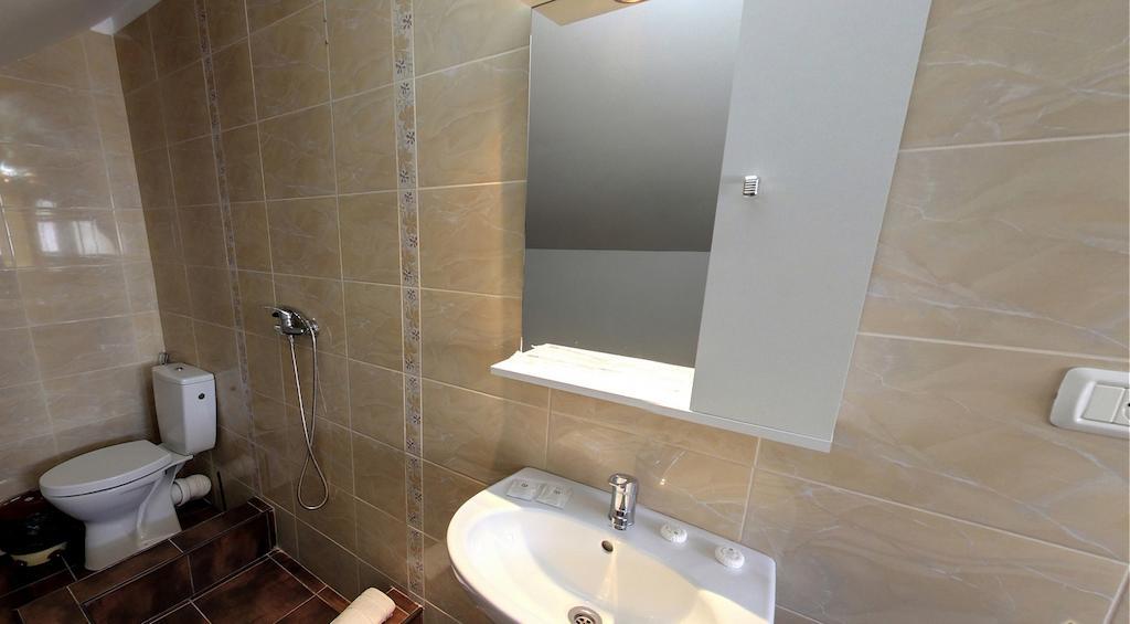 La Storia Guest House Piteşti Kamer foto
