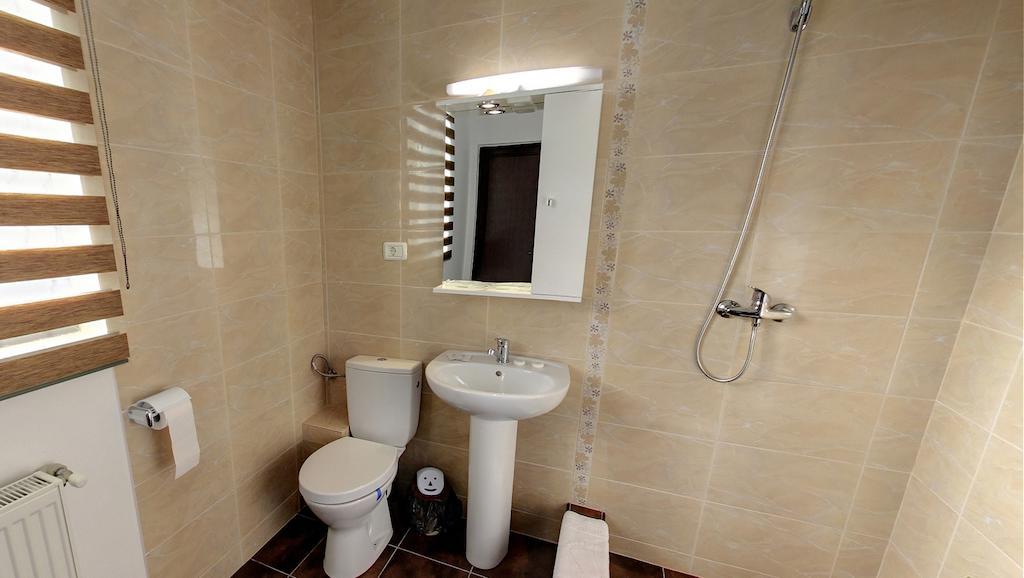 La Storia Guest House Piteşti Kamer foto