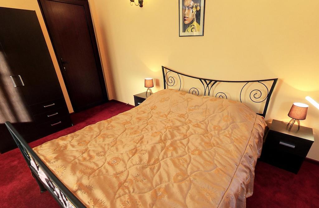 La Storia Guest House Piteşti Kamer foto
